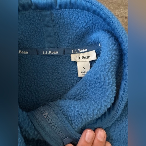 L.L. Bean Vibrant Blue Fleece Jacket - Picture 4 of 5